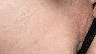 Jungfräulicher DWT Hintern