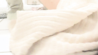 Heimlich eine Kamera aufgestellt, bei mir auf der Toilette