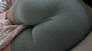 Arsch meiner Frau in Legins