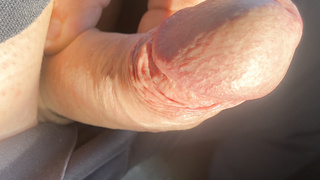 In der Uniform den Schwanz ausgepackt