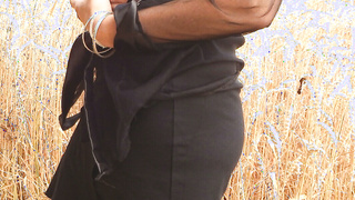 Milf Karen, meine Titten mal hängend. Gerne Tribute