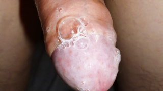 Kleiner Penis in der Wanne und mehr geiles