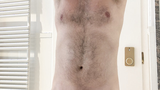 Heiß und sexy im Hotelbad im Urlaub