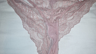 Die Höschen meiner Frau . Part 2