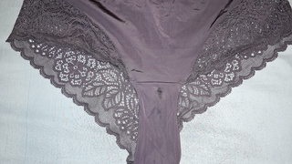 Die Höschen meiner Frau . Part 2