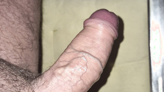 Erregt kurz vorm wixxen morgens auf dem Balkon