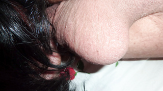 Meine schöne Freundin liebt es, schön zu entspannen