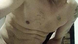 Mike allein Zuhaus ????