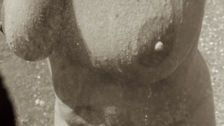 Diese Milf Abkühlung im Sommer