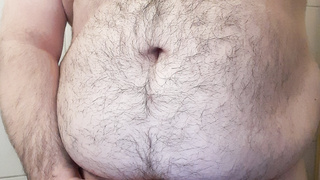 Rasierter Penis vom Behaarten Mann.