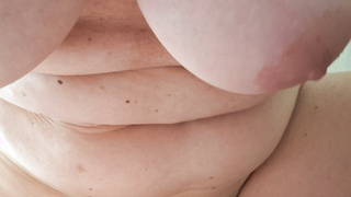 Sie reitet mich genüsslich