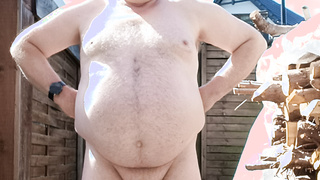 Nackt  drinnen und  draußen