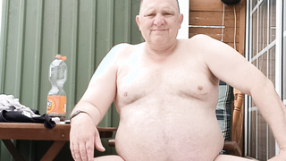 Nackt  drinnen und  draußen