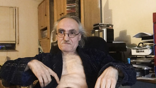Alter Penis nach dem Duschen