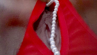 Muschi zeigen mit und ohne...