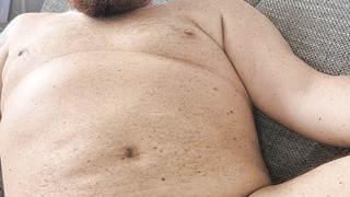 Schwanz wichsen mit 800gr. hodengewichte.