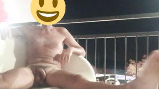 Nackt im Hotel in Italien