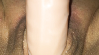 Mein Eheweib liebt ihren Dildo