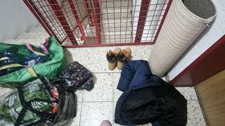 Schwanz im Treppenhaus meiner Tante ausgepackt