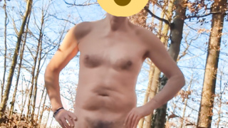 Ausziehquickie auf dem Waldweg