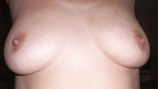 Meine Frau schon lang her aber noch gut :-)