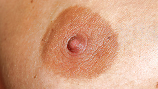 Titten zeigen auf der Terrasse