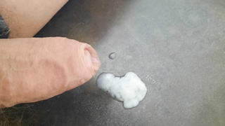 Abspritzender Penis in Action