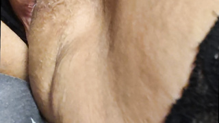 Die Nachbarin in sexy Dessous