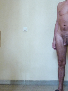 im Treppenhaus und am Briefkasten