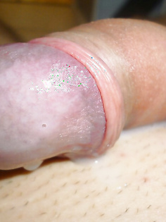 Abspritzender Penis mein erstes Foto
