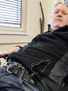 Im Büro geil geworden