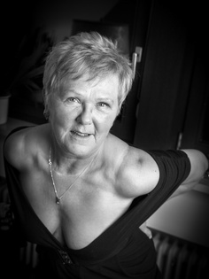 Fotoshooting mit einer geilen Oma