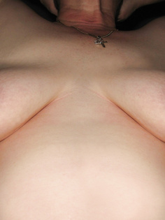 Pralle Titten und harte Knöpfe