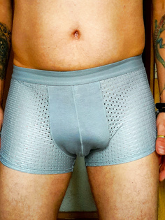 Von Vorne, Seite, Hinten und Ganz