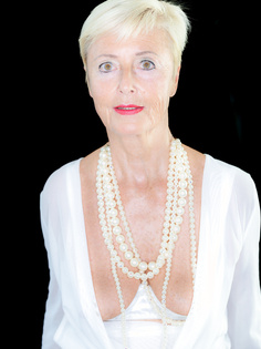 Fotoshooting mit einer heißen GILF / Oma