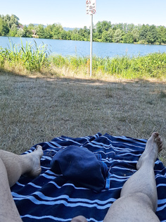 Nackt Am Badesee