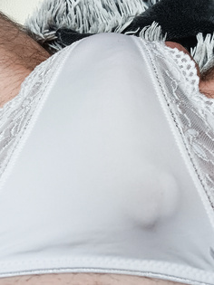 Penis im Damen slip
