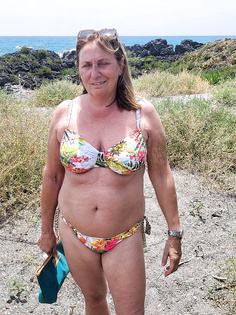 Das ist meine Frau im Bikini