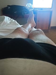 Morgens im Hotelbett