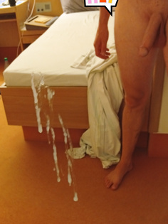 F+ ? Cumshot am Spiegel