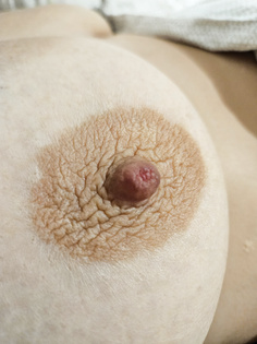 Nachbarin schöne Nippel