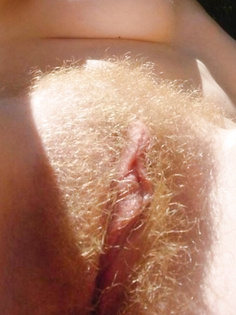 Ihre rothaarige Milf Muschi vor 20 Jahren mit und ohne Sahne