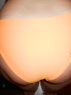 Arsch von meiner Frau im O Neill Bikini Höschen