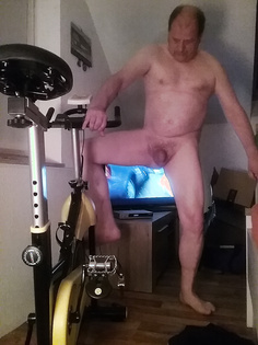 Der kleine Lümmel zeigt sich gern