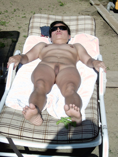 Meine asiatische Frau bei unserem Freund