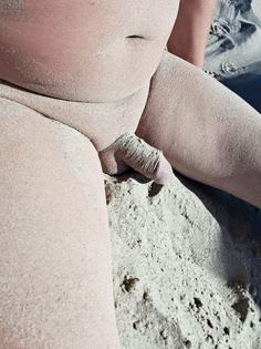 Beim Buddeln am Strand geil geworden