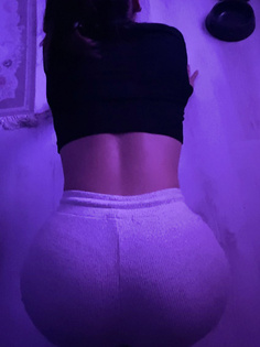 19, Türkin Doggy Pose