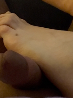 Jasmin beim Feetjob