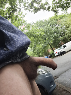 Penis öffentlich zeigen