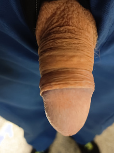 Kleiner Penis bei der Arbeit